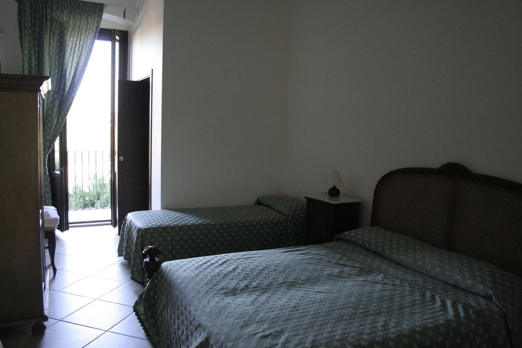 Agriturismo Antico Leccio Hotel Gioia Del Colle Szoba fotó